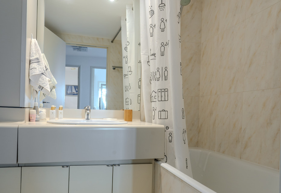 ANNONCIADE : VERY NICE 2 ROOMS