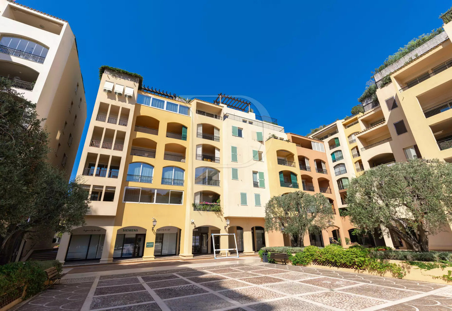 2 ROOMS RENOVATED THE BOTTICELLI