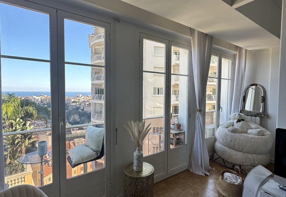 NEW - TRIANON - CHARMING RENOVATED 2 ROOM APARTMENT WITH SEA VIEW WITH PARKING