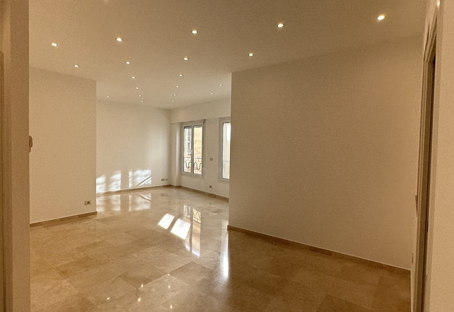 THE ZODIAC - 4 ROOMS WITH CELLAR & PARKING
