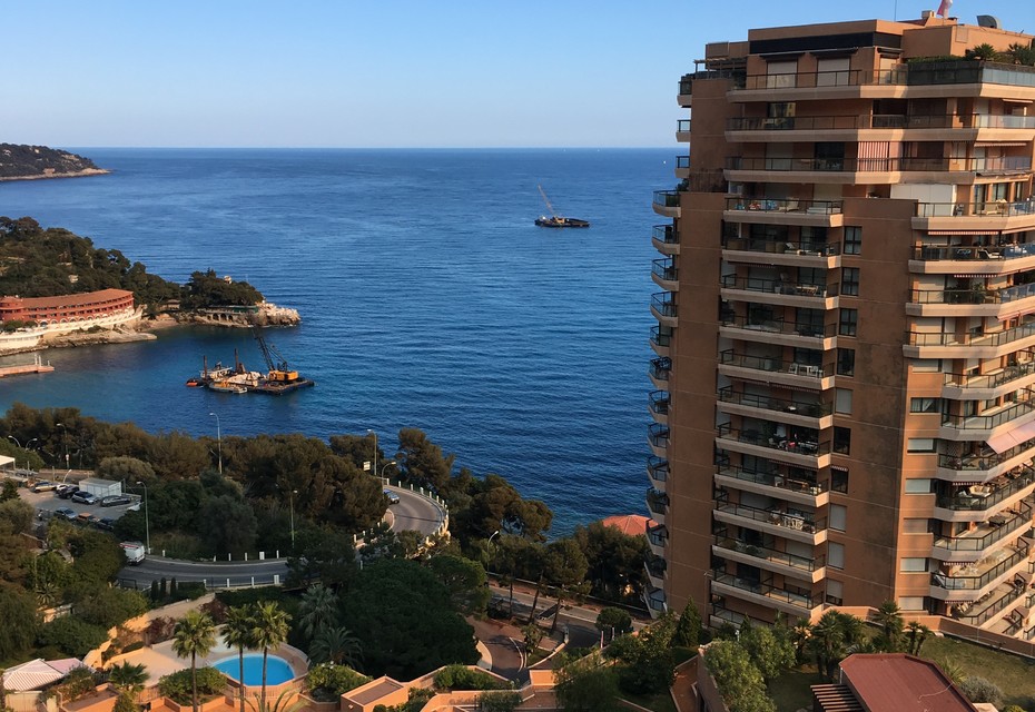 MOLTO BELLO UFFICIO MONTE CARLO SUN