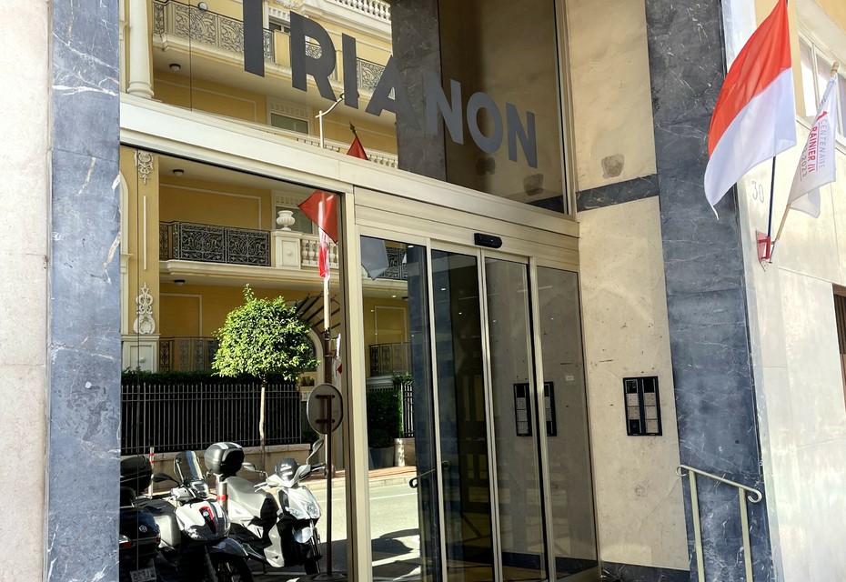 NOUVEAU - TRIANON - CHARMANT 2 PIECES RENOVE VUE MER AVEC PARKING