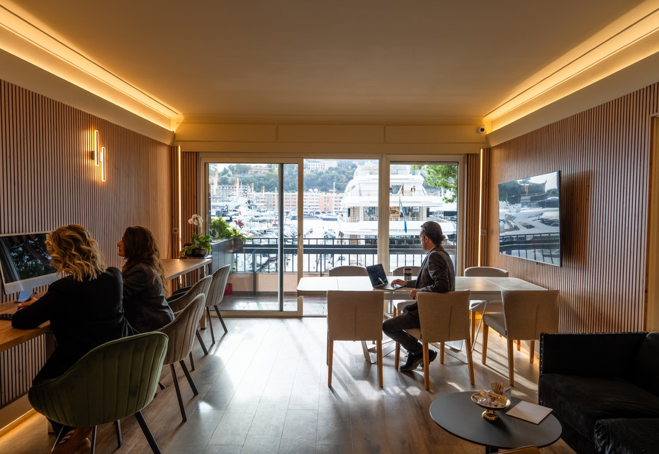 PORT: OFFICE IN BUSINESS CENTER - 20M2