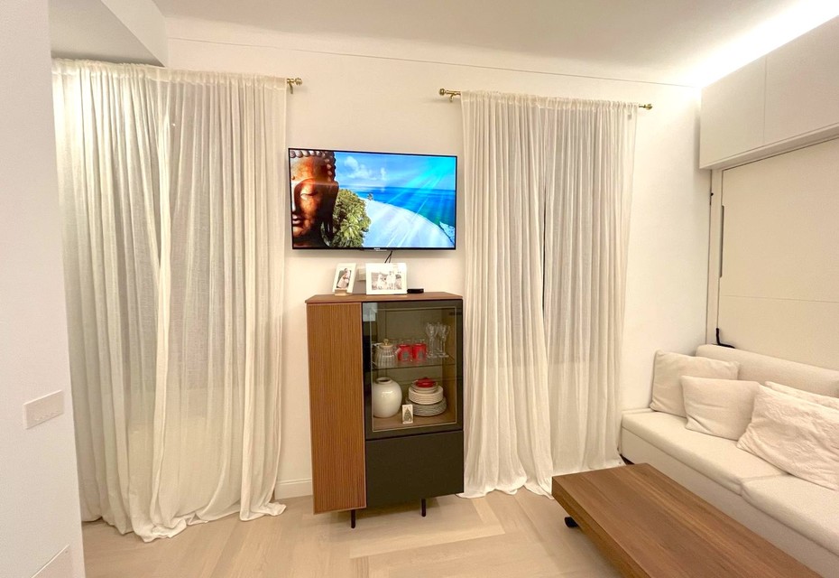 STUDIO APARTMENT LA CONDAMINE COMPLETELY RENOVATED